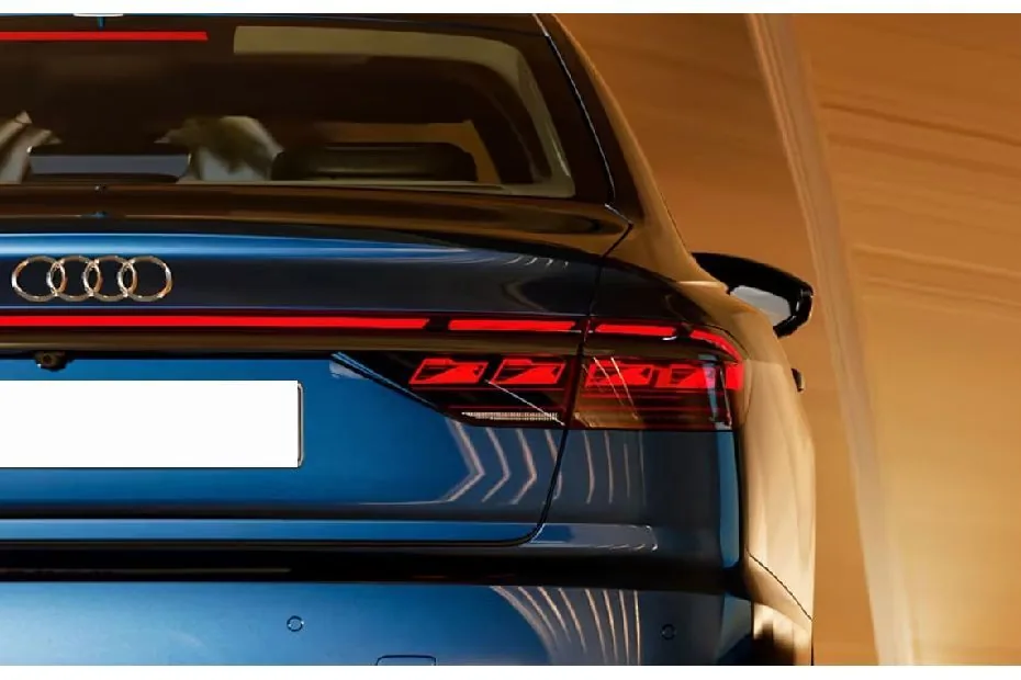 Audi S8