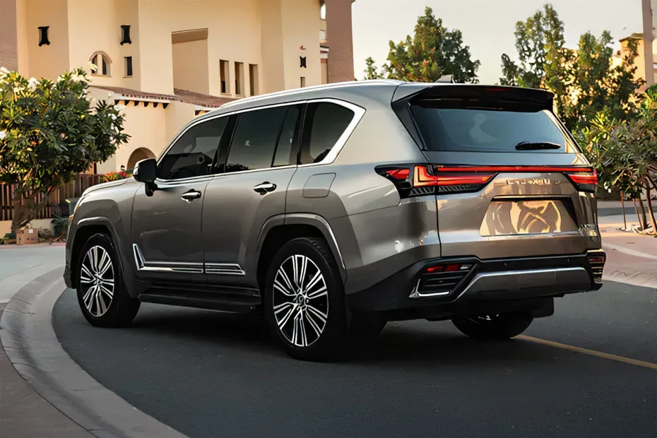 Lexus LX 700H