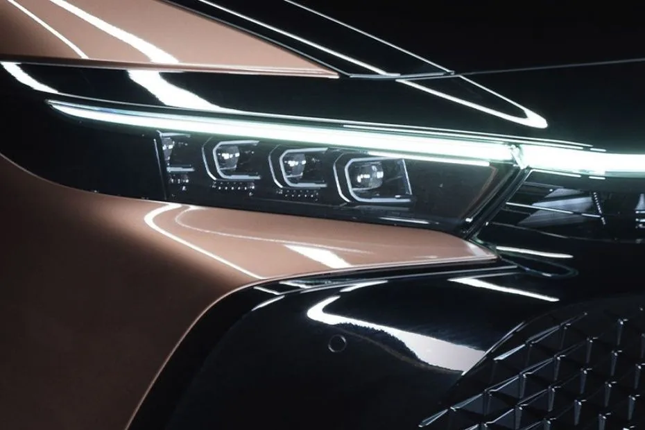 Toyota Crown Hybrid