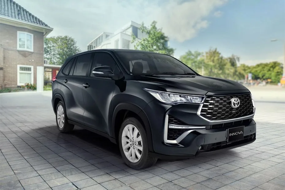 Toyota Innova Hycross