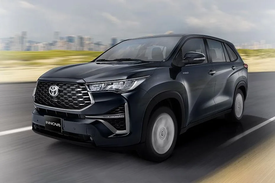 Toyota Innova Hycross