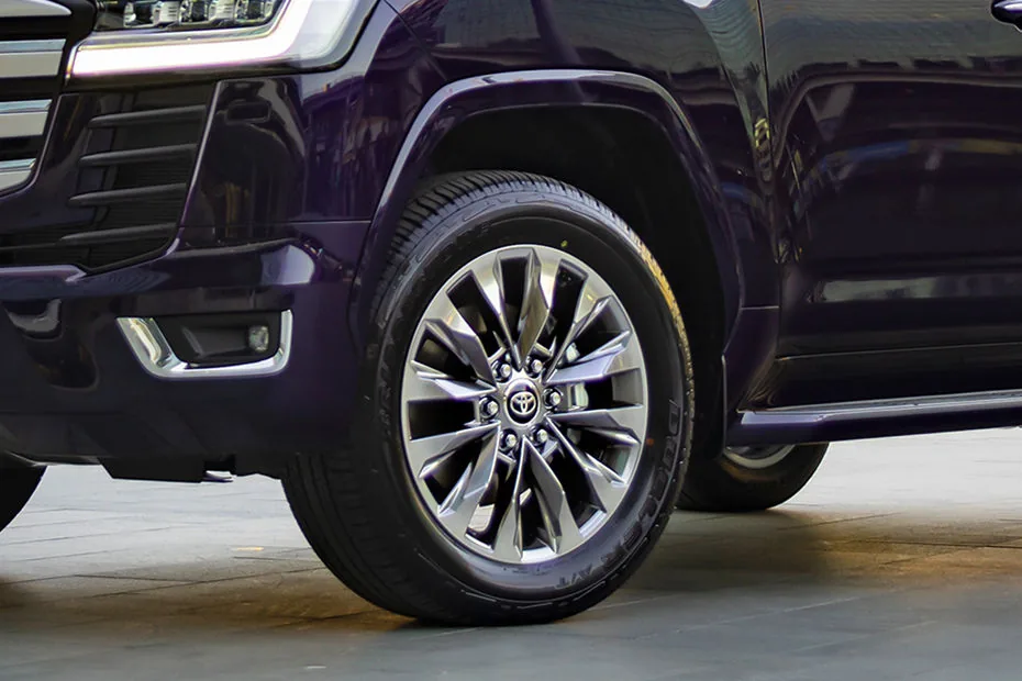 Toyota Land Cruiser 300